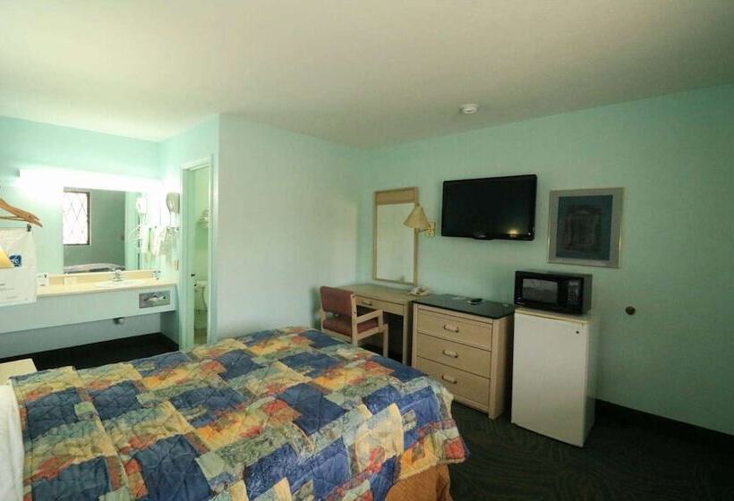 هتل Travelodge By Wyndham Parkersburg