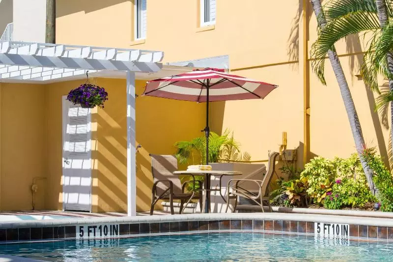 리조트 Inn At The Beach