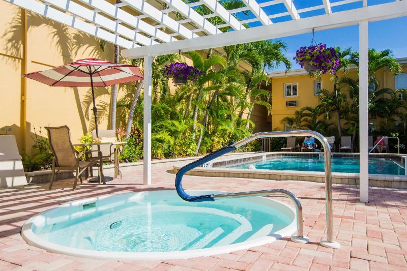 리조트 Inn At The Beach