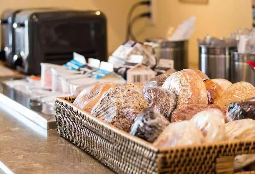 리조트 Inn At The Beach