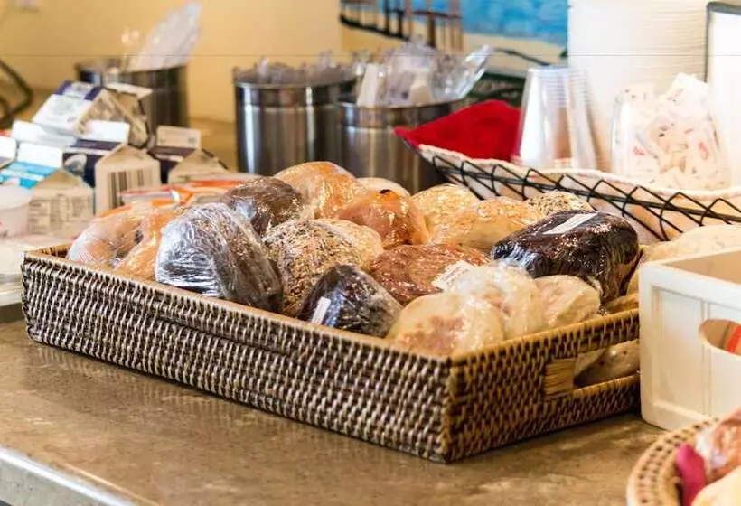 리조트 Inn At The Beach