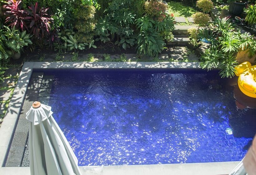 تختخواب و صبحانه Anindya Sanur