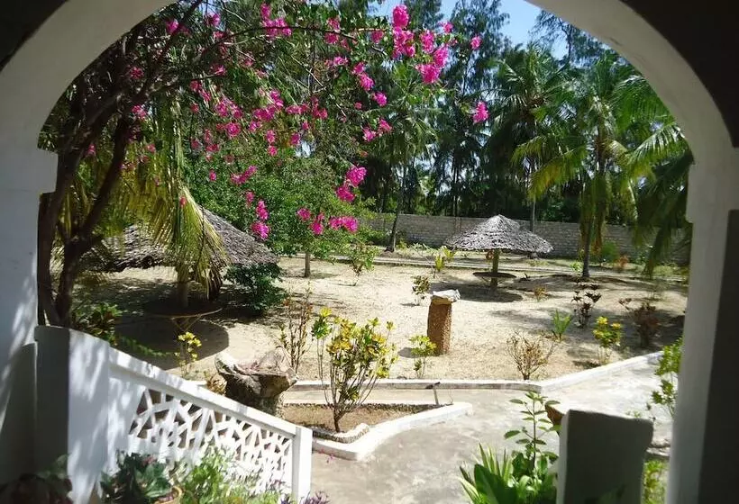 مسافرخانه Dudu Villas N Cottages