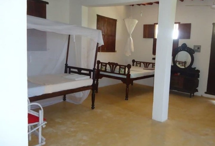 مسافرخانه Dudu Villas N Cottages