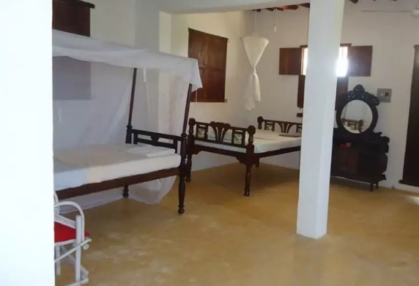 مسافرخانه Dudu Villas N Cottages