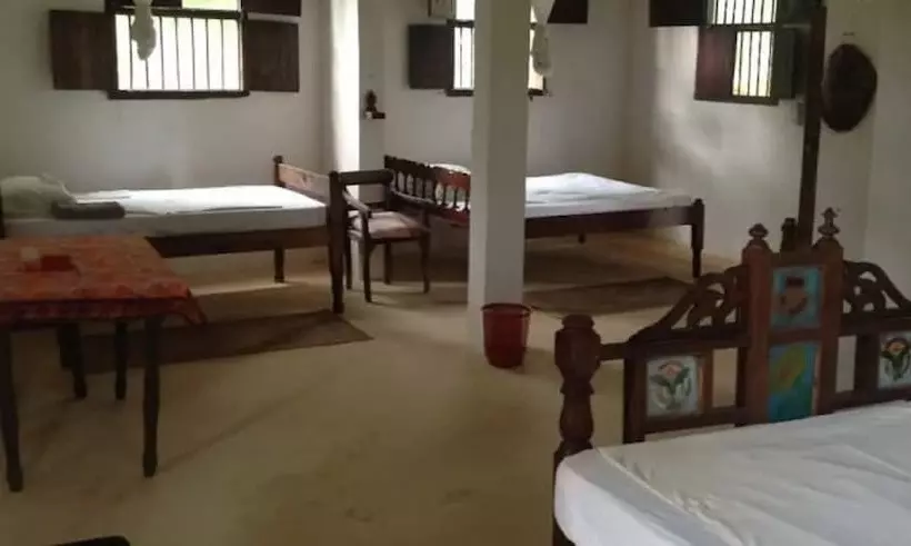 مسافرخانه Dudu Villas N Cottages