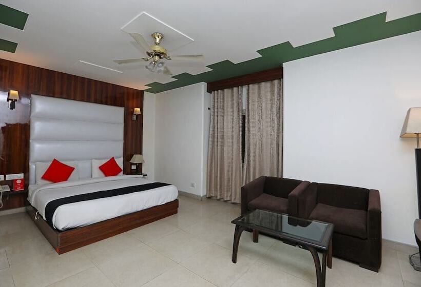 Hotell Capital O 445 Impress