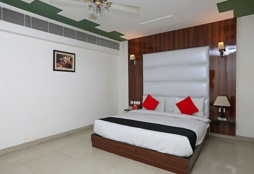 Hotell Capital O 445 Impress