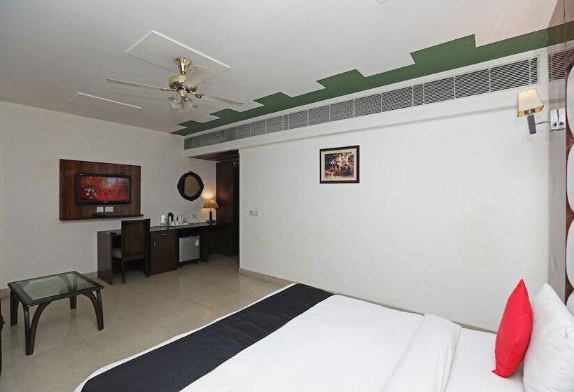 Hotell Capital O 445 Impress