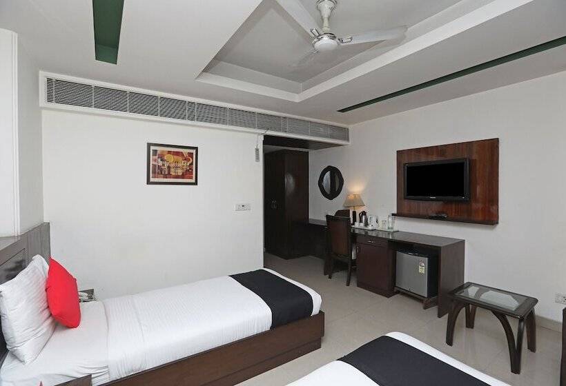 Hotell Capital O 445 Impress