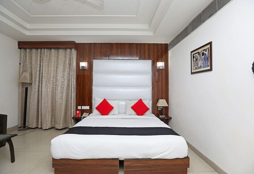 Hotell Capital O 445 Impress