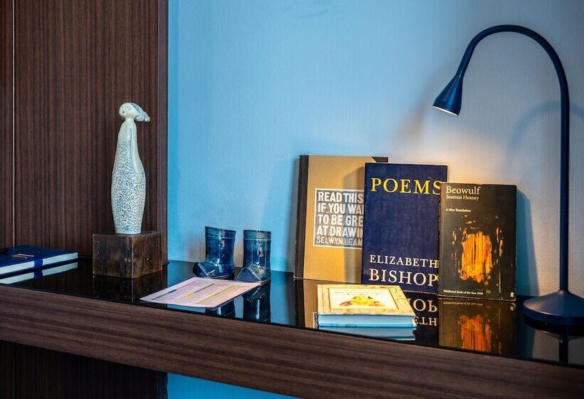 هتل Edelweiss Art