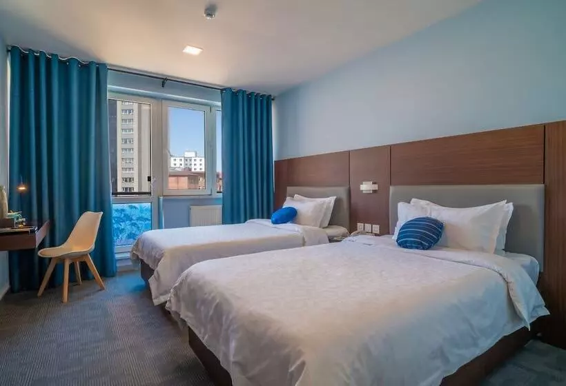 هتل Edelweiss Art