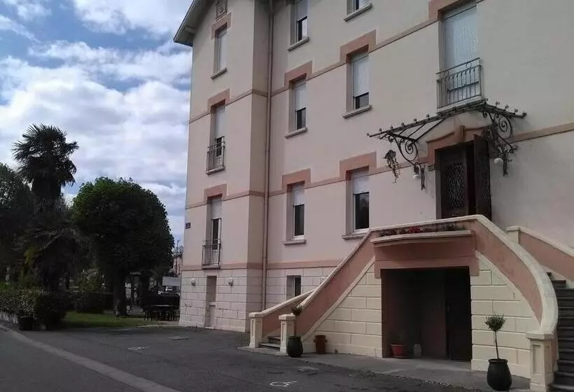 Hotelli Hôtel Du Parc