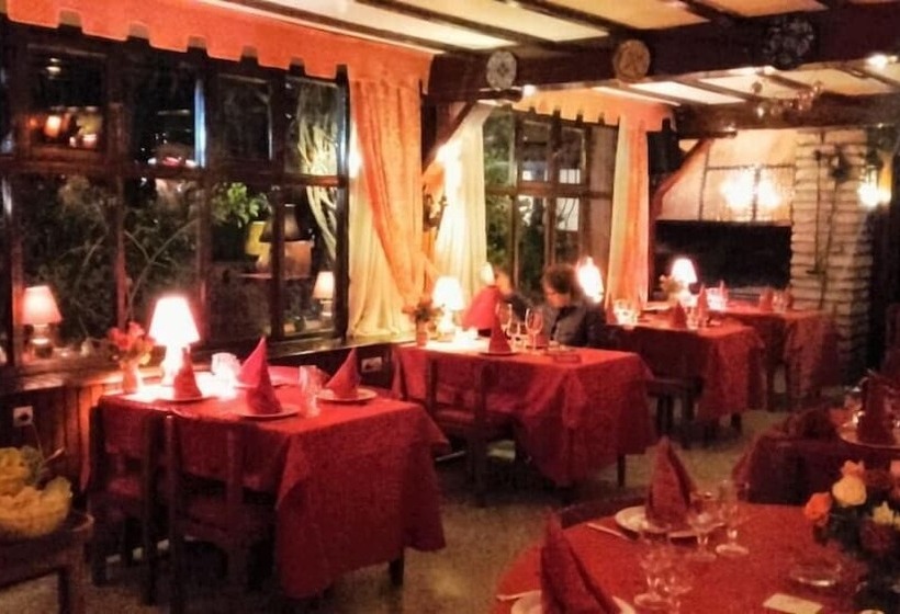 هتل Hôtel La Pergola