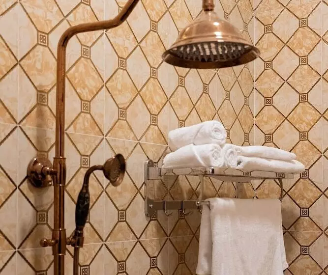 Mekong Gia Lai Hotel   Me Kong Pleiku