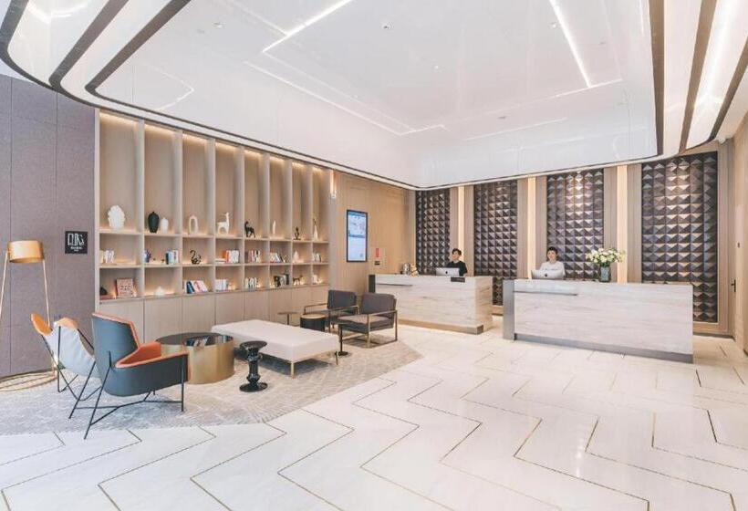 Atour Hotel Chengdu Tianfu New District Huayang Metro Station