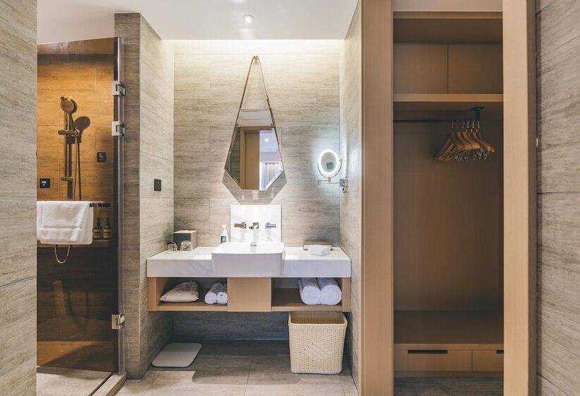 Atour Hotel Chengdu Tianfu New District Huayang Metro Station