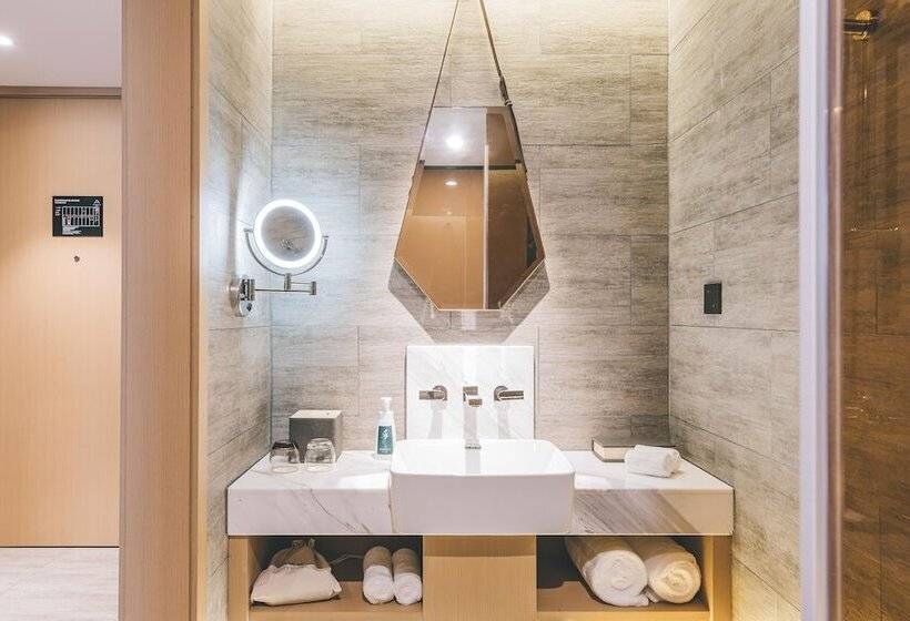 Atour Hotel Chengdu Tianfu New District Huayang Metro Station