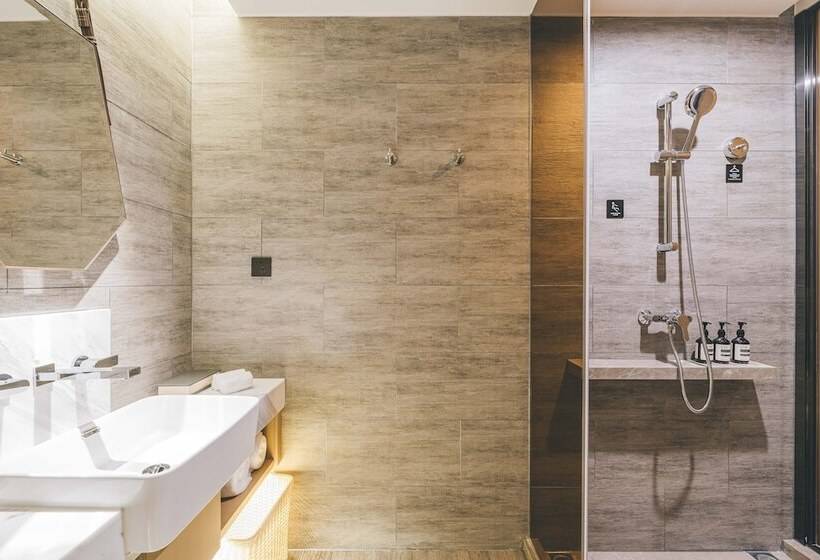 Atour Hotel Chengdu Tianfu New District Huayang Metro Station