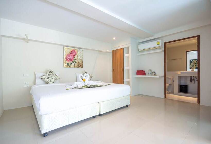 Szálloda Grand Blue Kamala