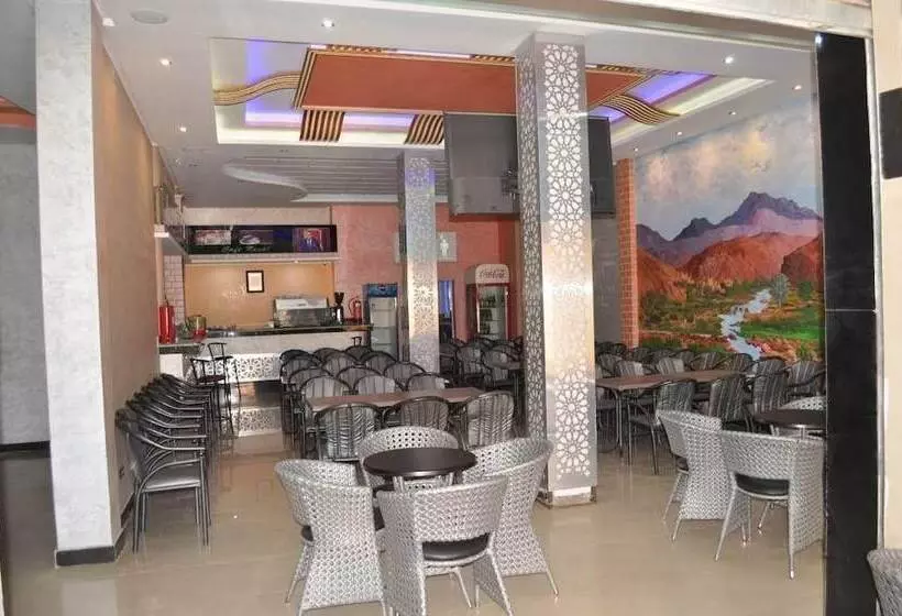 Hotelli Hôtel Royal