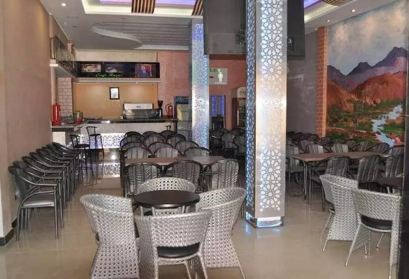 Hotelli Hôtel Royal