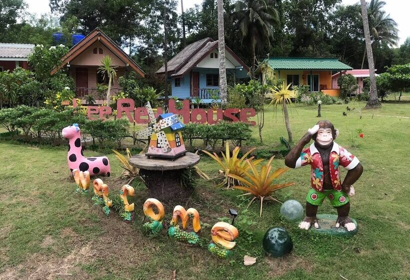 בית מלון כפרי Lee Red House