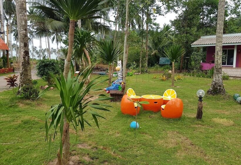 בית מלון כפרי Lee Red House