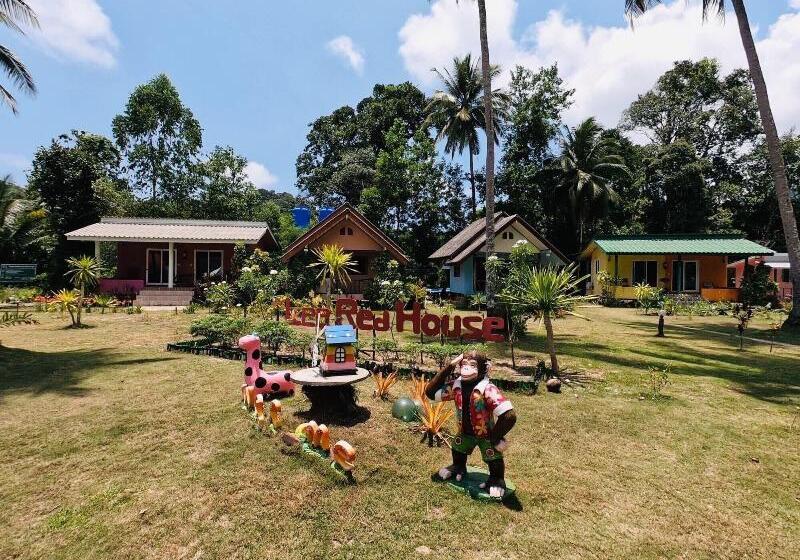 בית מלון כפרי Lee Red House