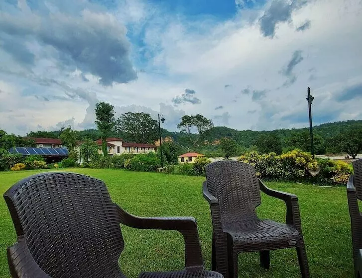 Hotelli Nadiya Parao Resort, Corbett