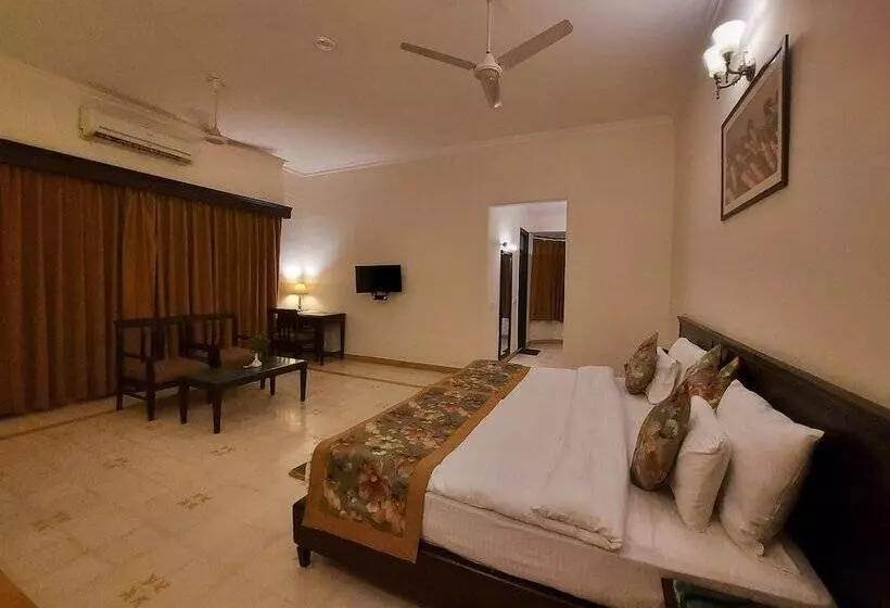 Hotelli Nadiya Parao Resort, Corbett