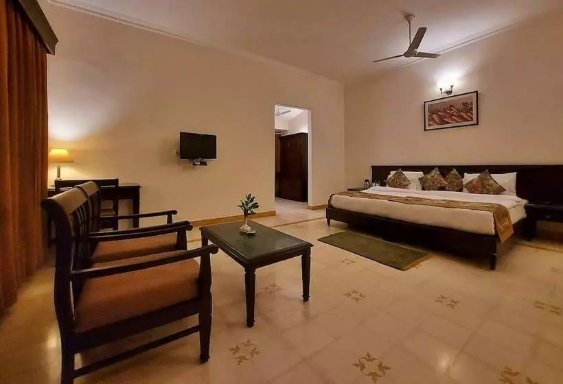 Hotelli Nadiya Parao Resort, Corbett