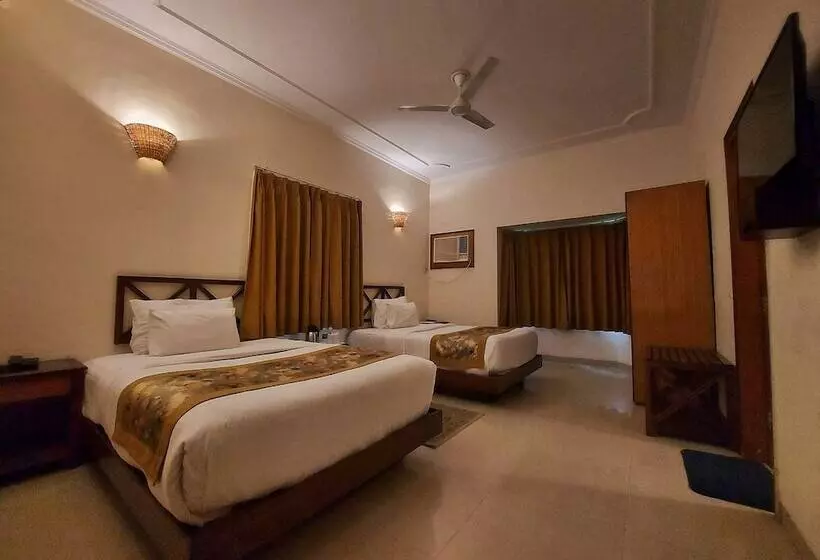 Hotelli Nadiya Parao Resort, Corbett