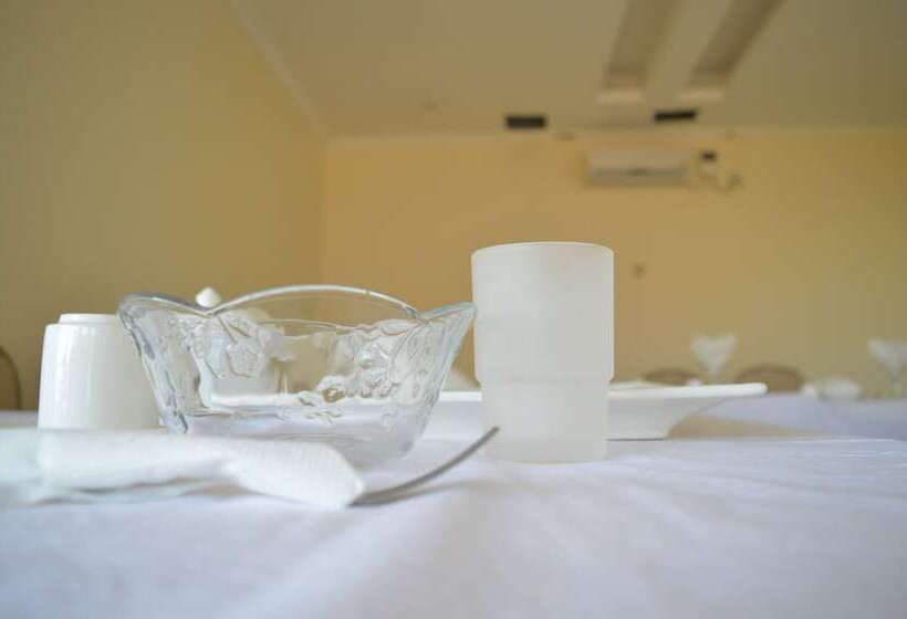 هتل O Kla Extreme