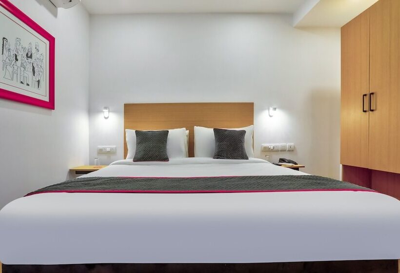 בית מלון כפרי Oyo Townhouse 156 Maraimalai Nagar