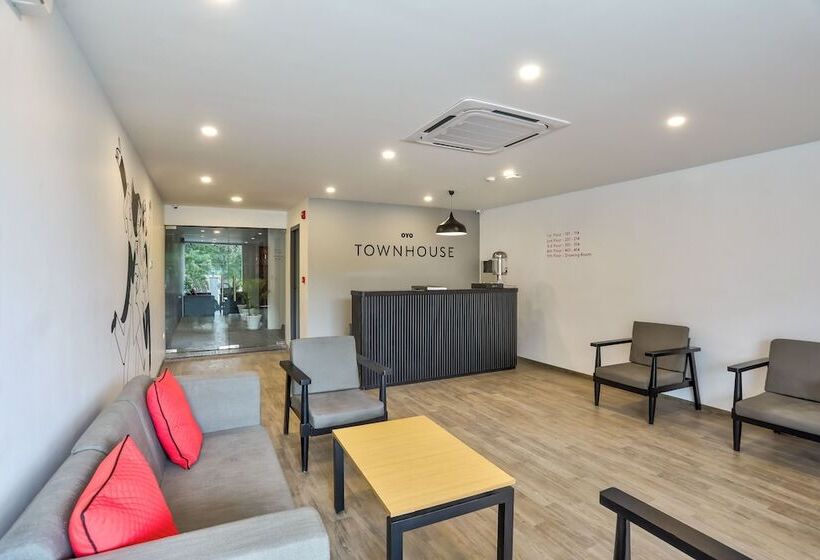בית מלון כפרי Oyo Townhouse 156 Maraimalai Nagar