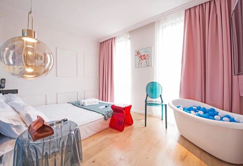 ホテル Ya An Juyuan Color