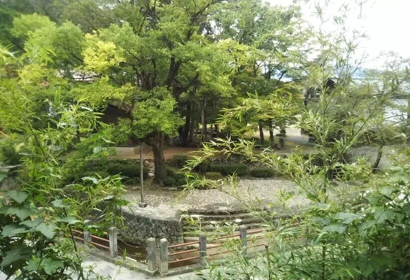 ریوکان Yuya Takanoyu Bekkan