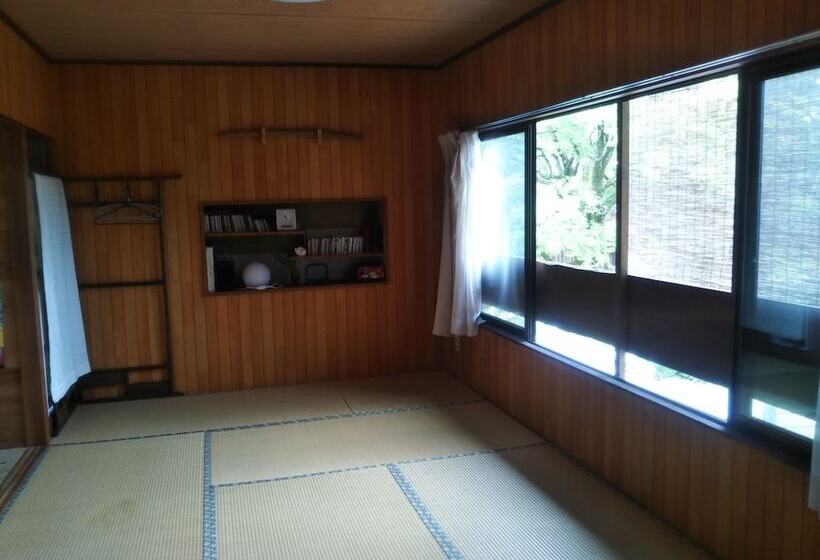 ריוקאן Yuya Takanoyu Bekkan