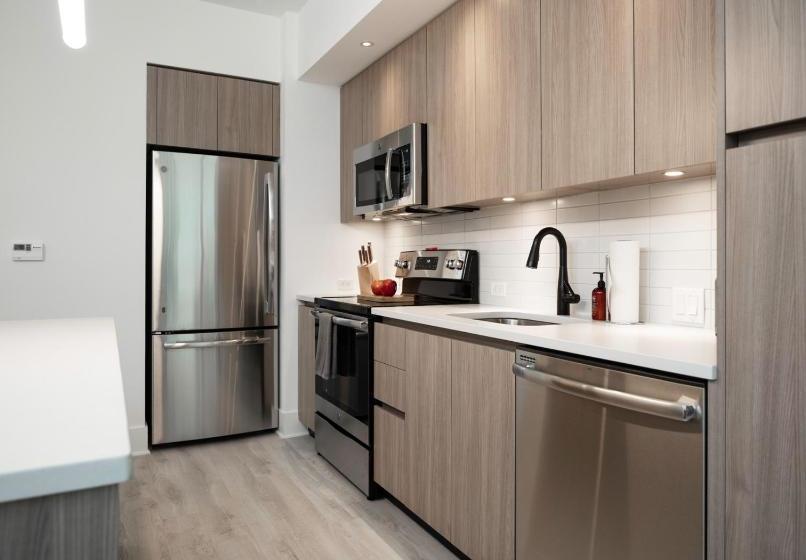 בית מלון כפרי Why Tysons Corner  Luxe Suites Greensboro Dr