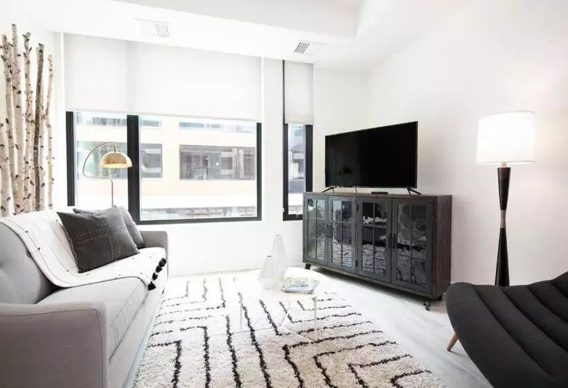 ホテル Why Tysons Corner  Luxe Suites Greensboro Dr