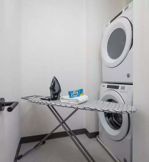 ホテル Why Tysons Corner  Luxe Suites Greensboro Dr