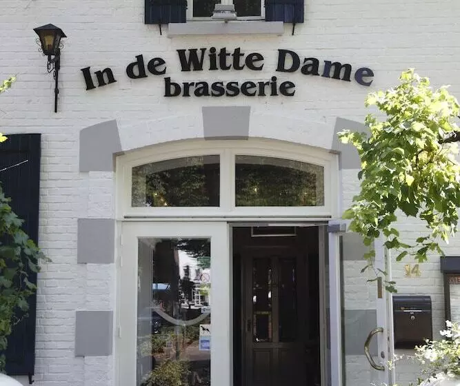 In De Witte Dame Hotel Bar Kitchen Apartments