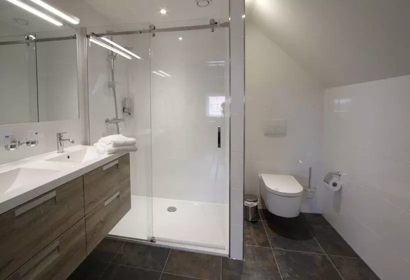 In De Witte Dame Hotel Bar Kitchen Apartments