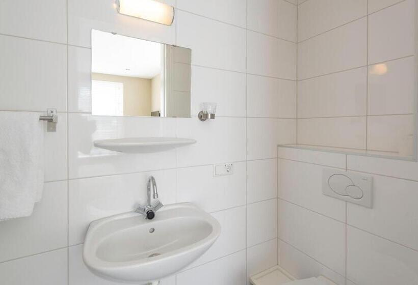 Отель Hof Van Renesse