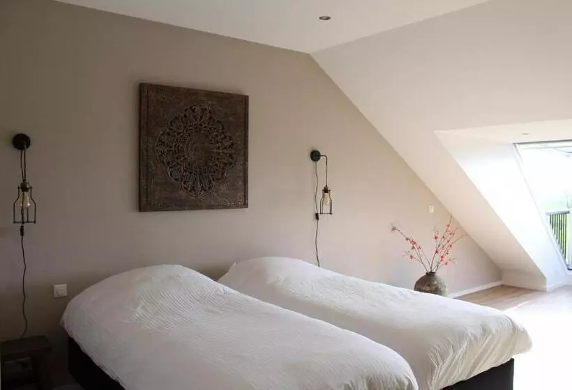 Hotelli Hof Van Renesse