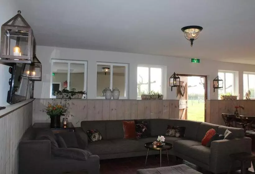 Hotelli Hof Van Renesse