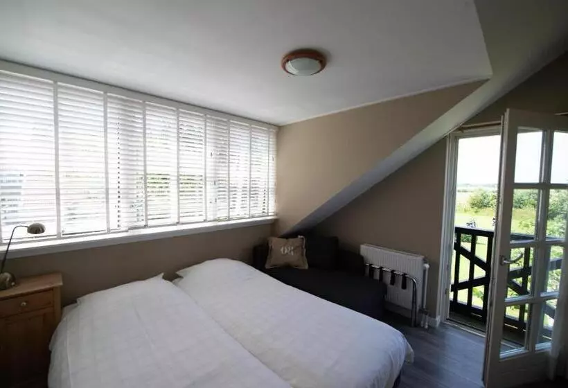 Hotelli Hof Van Renesse