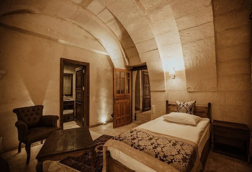 Hotel Alia Cave